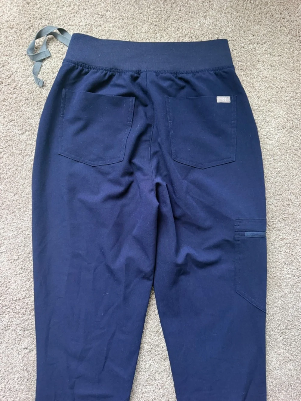 Figs jogger scrub pants navy small
